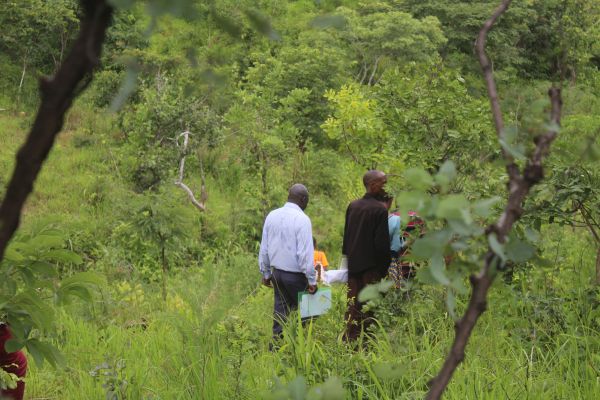 exploration-of-watershed-through-transect-walk-at-wiliro-catchment-in-karonga-16F9641F4D-7D32-B5CE-0E4E-8CAEAB71FAAA.jpg