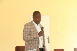 Ben Tohno- District Commissioner Nkhotakota addressing the enumerators during the training